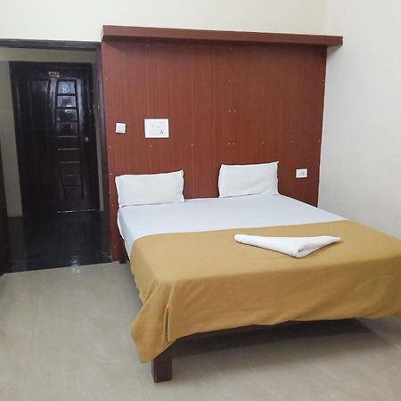 Grand Jp Inn Near 2 Km From Gundlupet Bus Stand מראה חיצוני תמונה