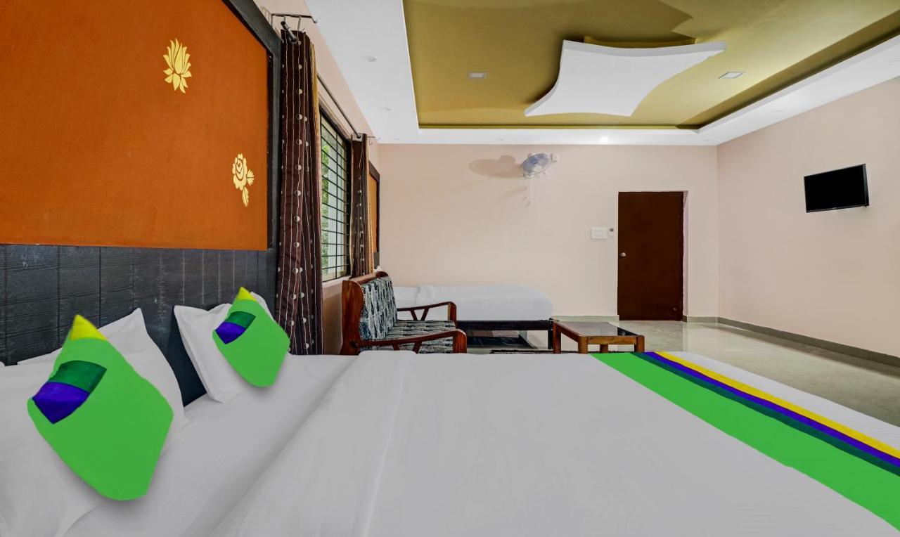 Grand Jp Inn Near 2 Km From Gundlupet Bus Stand מראה חיצוני תמונה
