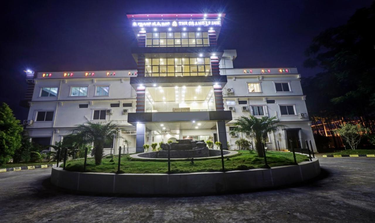 Grand Jp Inn Near 2 Km From Gundlupet Bus Stand מראה חיצוני תמונה