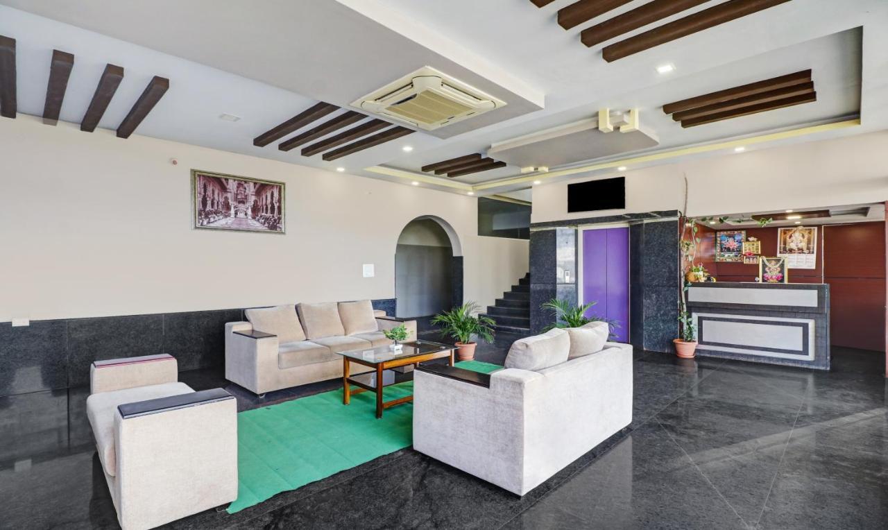 Grand Jp Inn Near 2 Km From Gundlupet Bus Stand מראה חיצוני תמונה